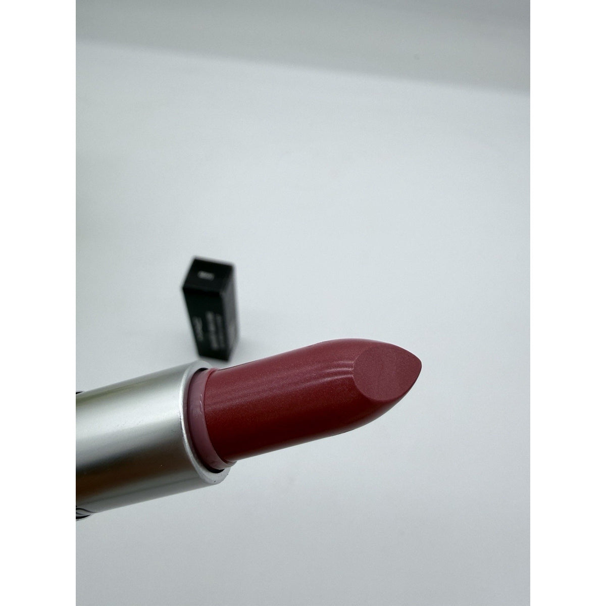 Mac Satin Lipstick Brave NIB 3g 0.1oz Brand New in Box