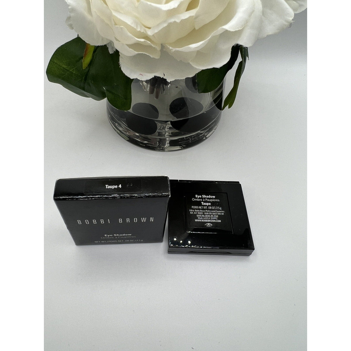 Bobbi Brown Eye Shadow - TAUPE 4 - Full Size