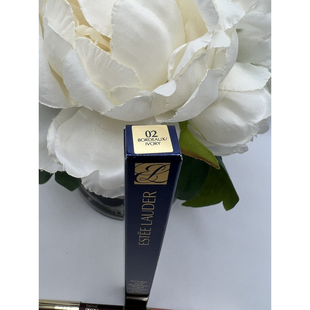 Estee Lauder Smoke And Brighten Kajal Eyeliner Duo 02 Bordeaux/Ivory .5g Each