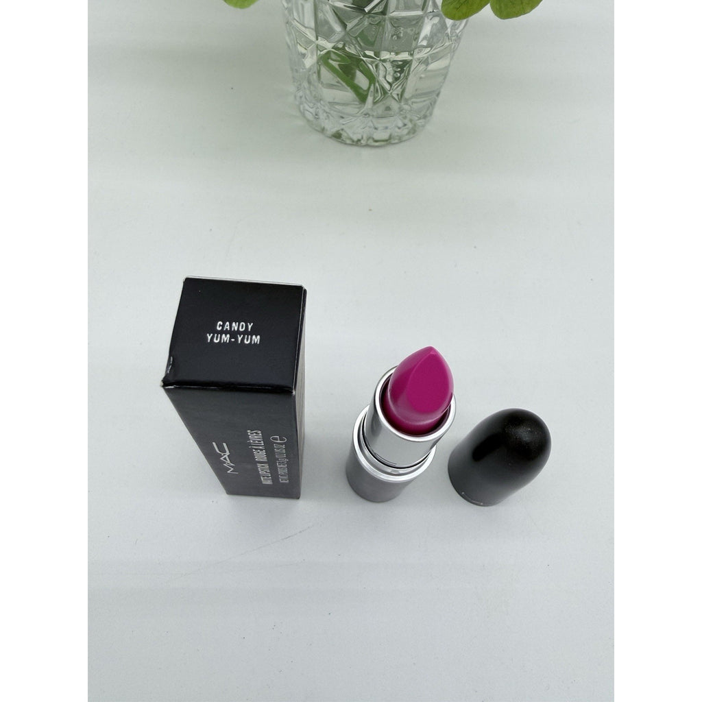 MAC Matte Lipstick CANDY YUM-YUM Full Size 3 g / 0.1 oz