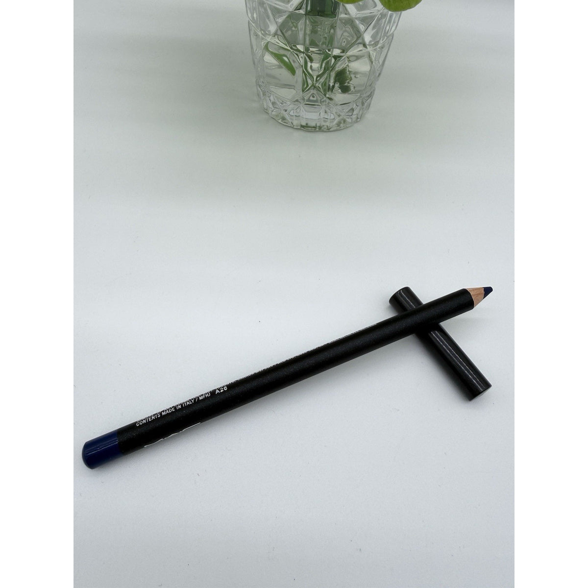 MAC Chromagraphic Pencil MARINE ULTRA 1.36 g / 0.05 Oz