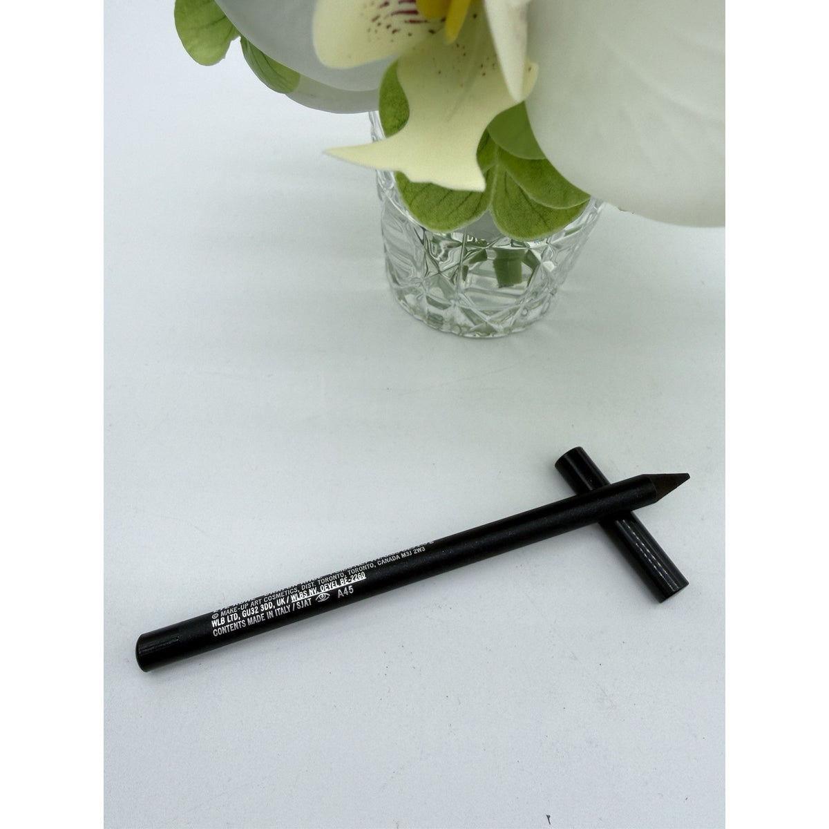 MAC Eyeliner Eye Kohl Crayon Pencil Feline .05oz / 1.5g