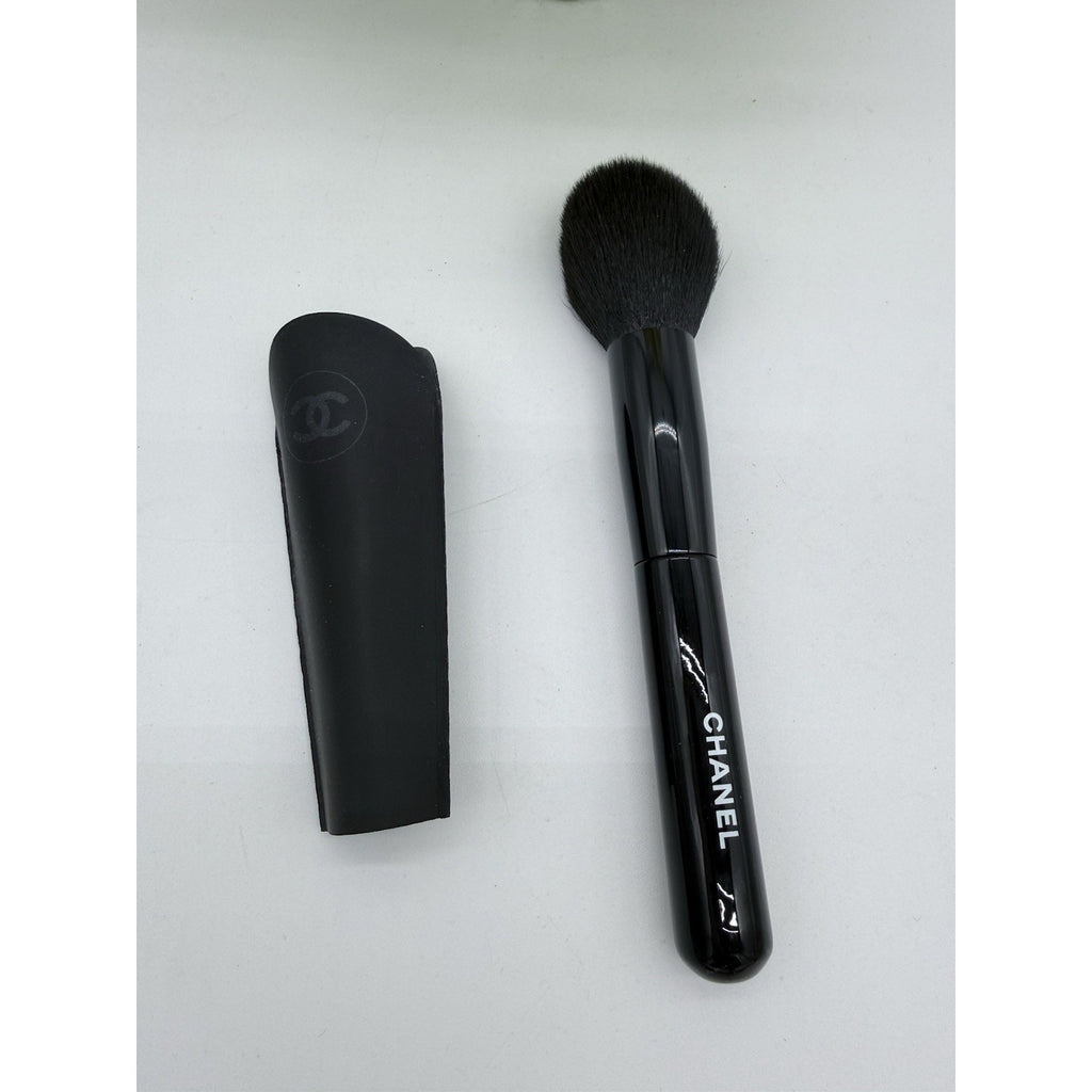 Chanel N° 106 LES PINCEAUX DE CHANEL Powder Brush N°106 New In Box