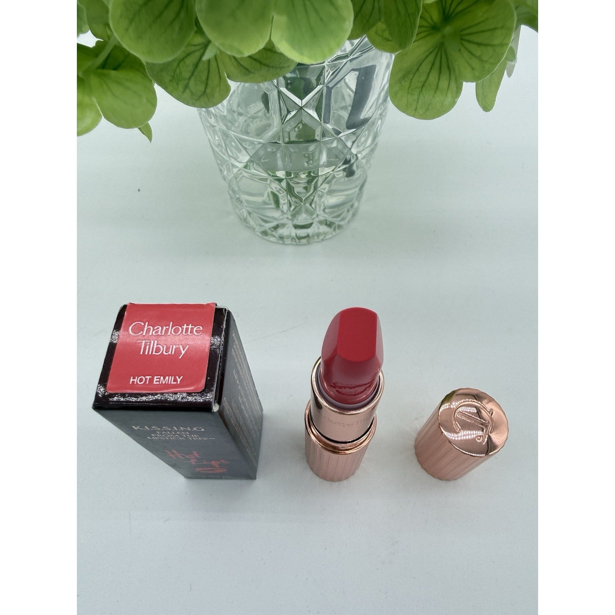 Charlotte Tilbury K.I.S.S.I.N.G Hot Lips Lipstick Hot Emily 3.5g / 0.12oz