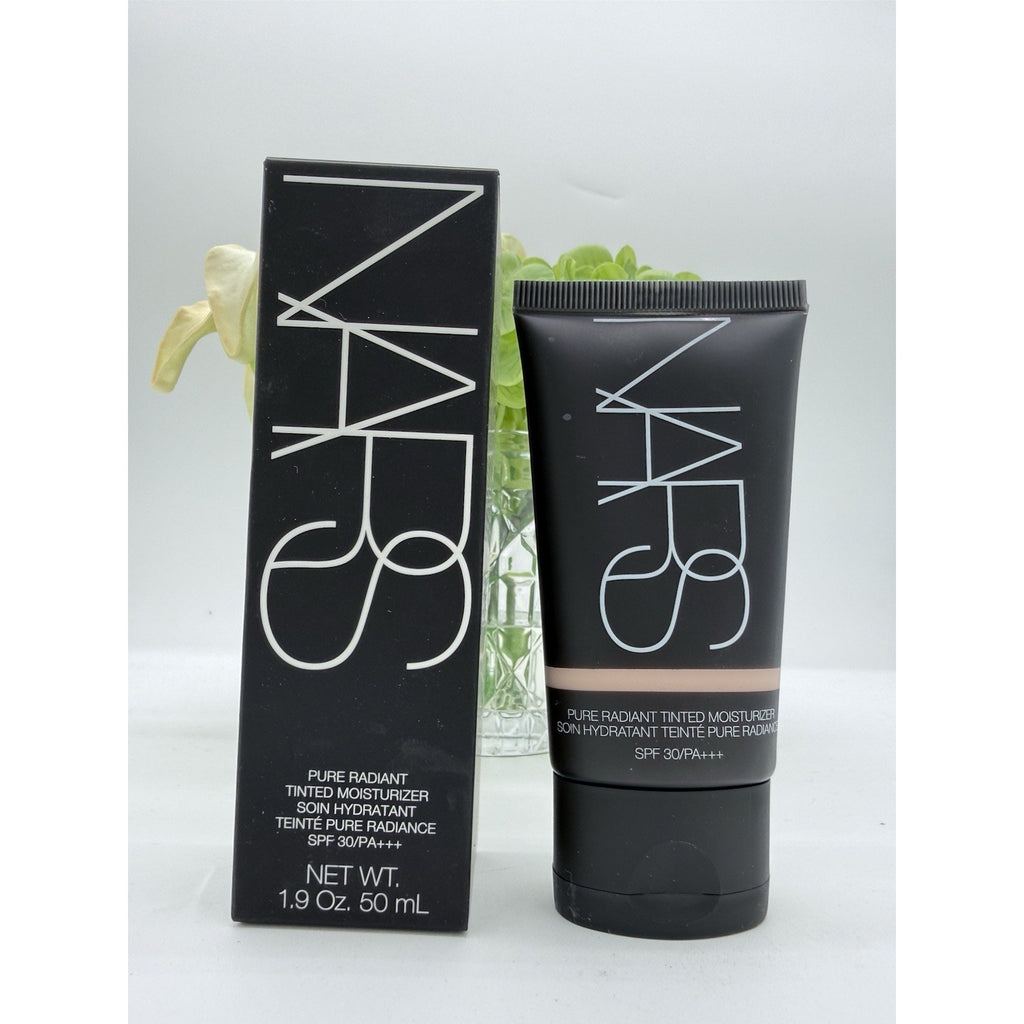 Nars Pure Radiant Tinted Moisturizer SPF30 Light 3 GROENLAND 1.9 Oz /50mL