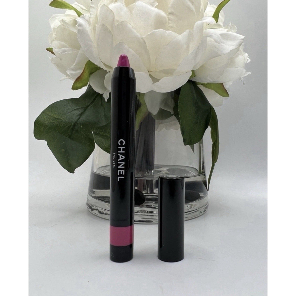 Chanel Le Rouge Crayon Jumbo Lip Crayon No.7 Fuchsia New