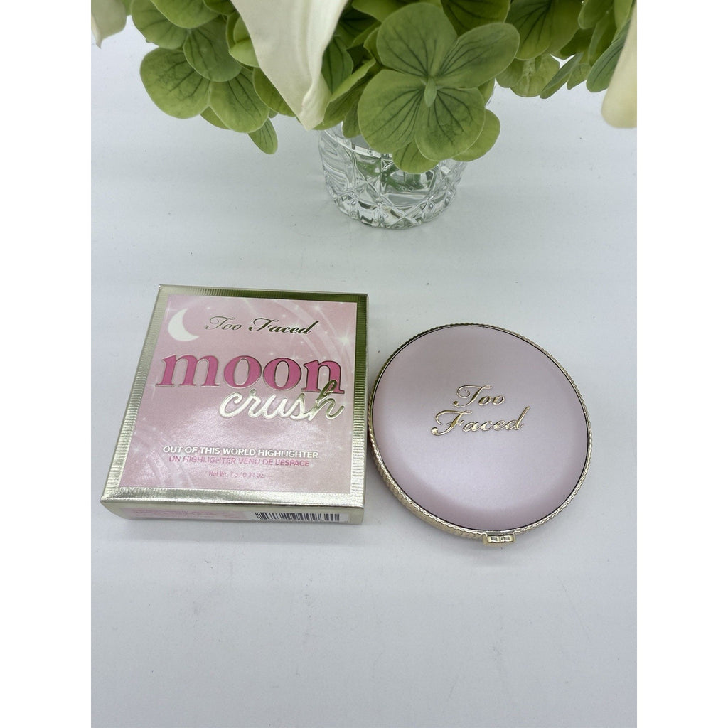 Too Faced Moon Crush Out of this World Highlighter Shooting Star .24 oz / 7g NIB