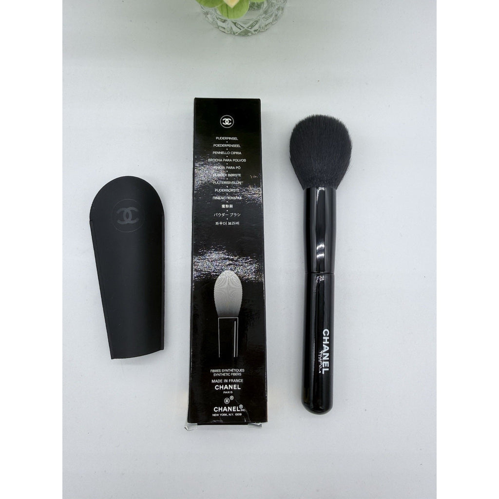 Chanel N° 106 LES PINCEAUX DE CHANEL Powder Brush N°106 New In Box